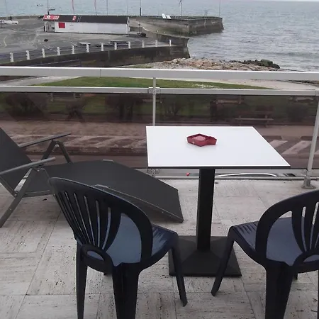 Les Rochers Hotel